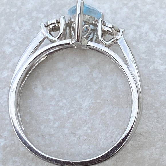 Genuine Blue Topaz Ring 10k white gold with Diamond accent teardrop stamped - Picture 12 of 16